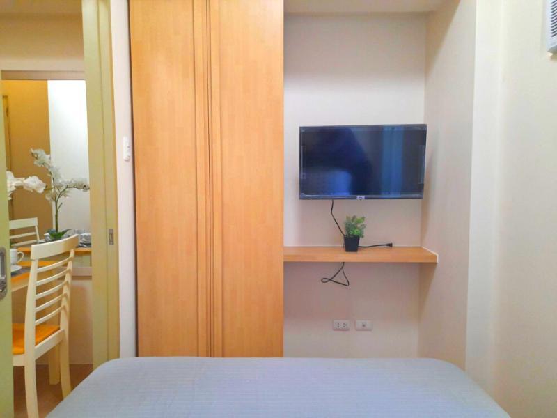 Laureano Di Trevi Tower Aparthotel Manila Exterior photo